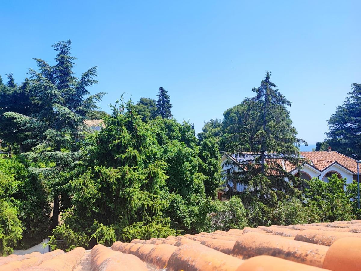 누마나 Casa Nadia A Pochi Passi Dal Mare Con Garage, Terrazza E Sala Giochi 아파트 외부 사진