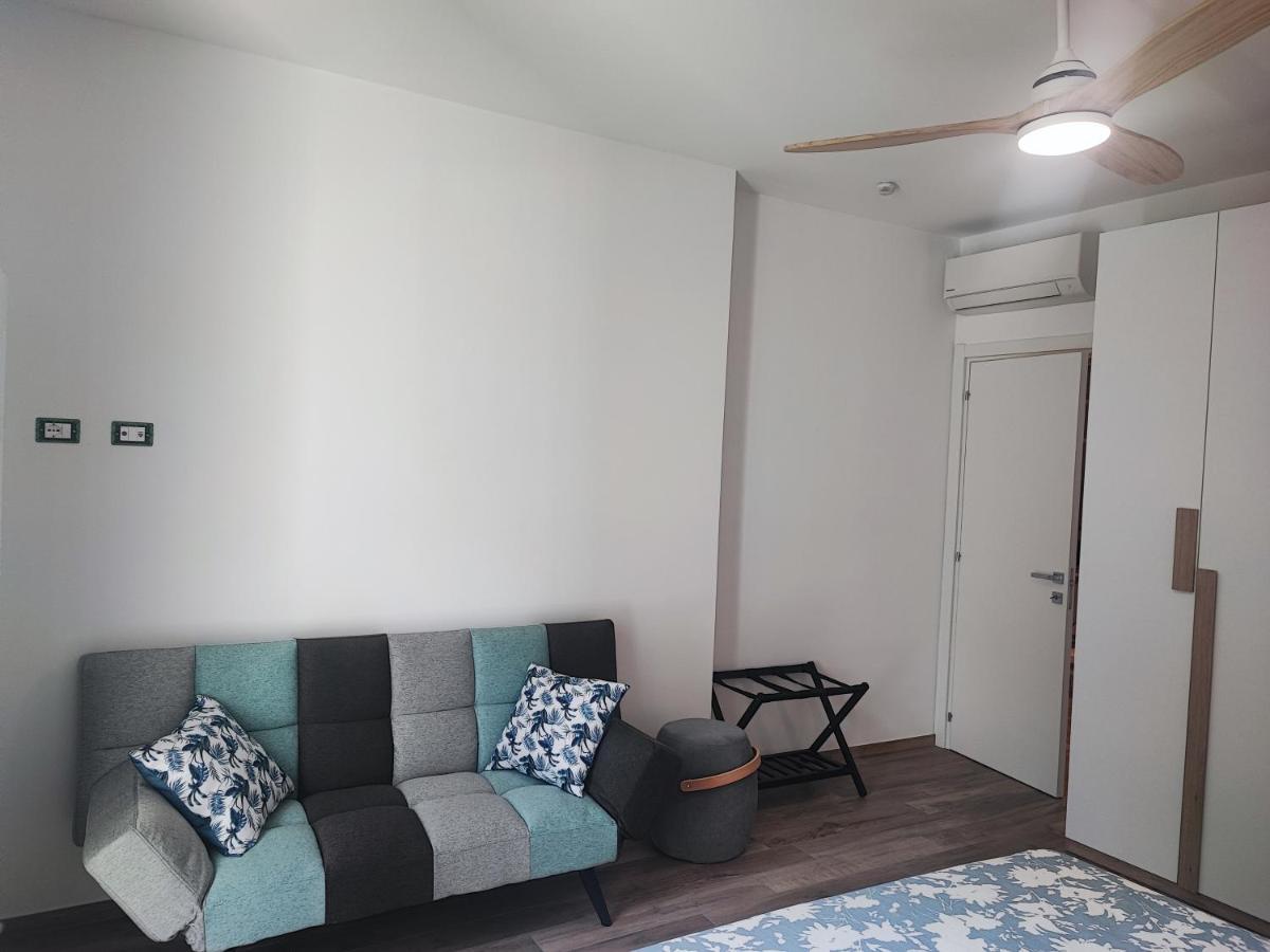 누마나 Casa Nadia A Pochi Passi Dal Mare Con Garage, Terrazza E Sala Giochi 아파트 외부 사진